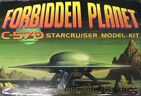 Polar Lights 1/72 Forbidden Planet C-57D Starcruiser with Robby Robot, 5098 plastic model kit